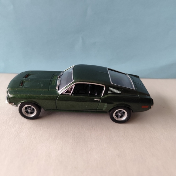 3/$25💙GreenLight 1:64 1968 for&d Mustang GT Fastback - Highland Green - Picture 3 of 9